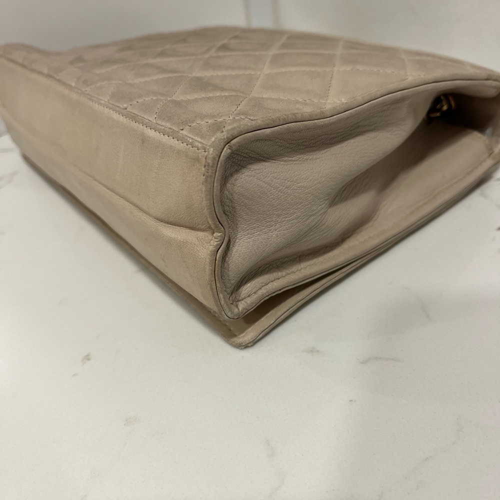 Chanel Lambskin Cream Shoulder Bag - Picture 7 of 15